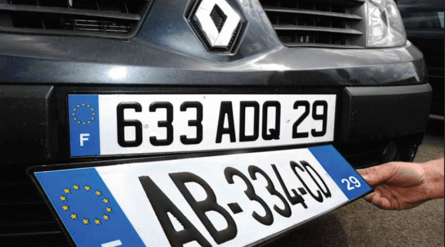 changer une plaque d’immatriculation